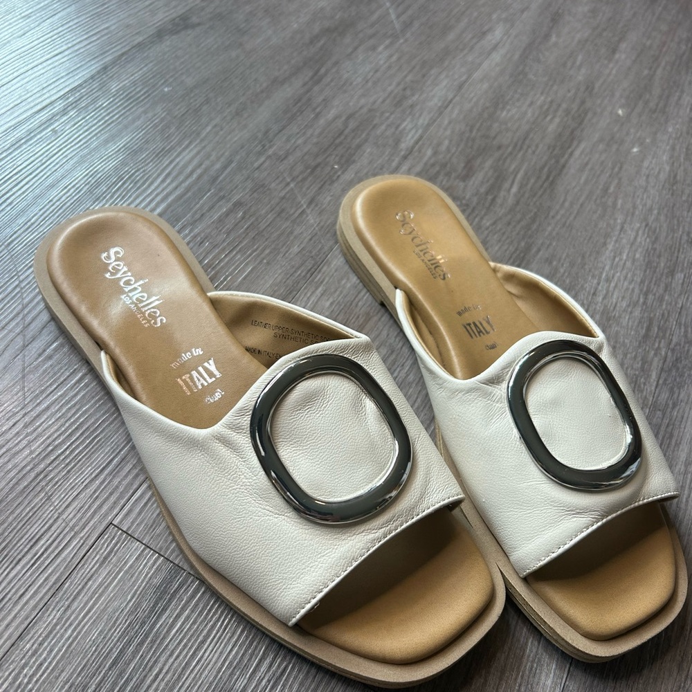 Seychelles Women's White Mules with Silver Accent